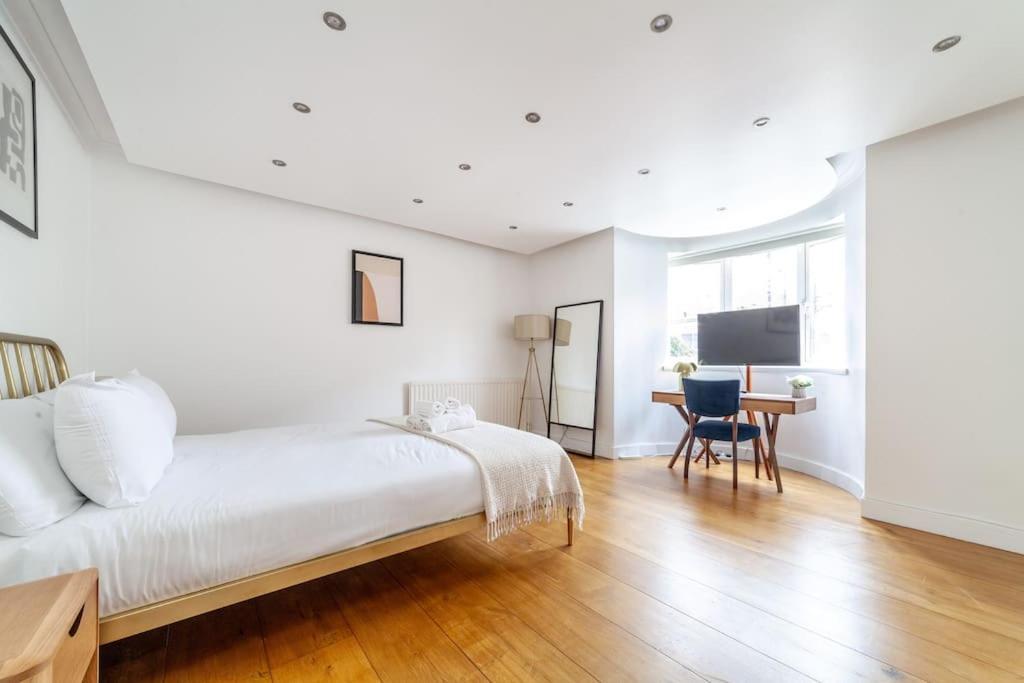 Stylish 3-bed Near Camden Town & King's Cross Apartment