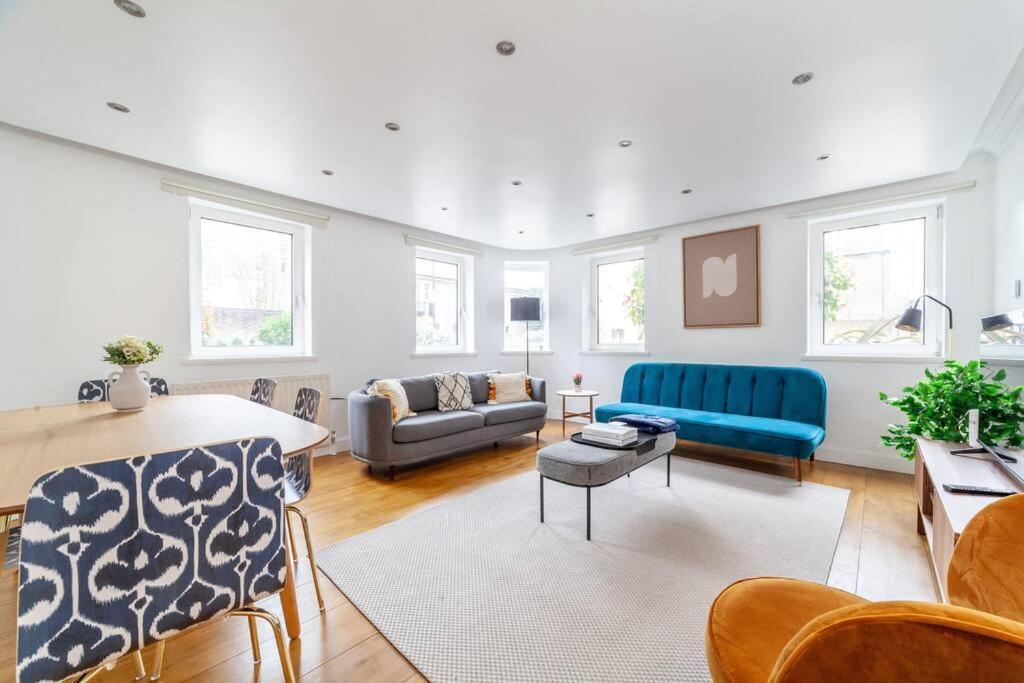 Stylish 3-bed Near Camden Town & King's Cross Apartment *